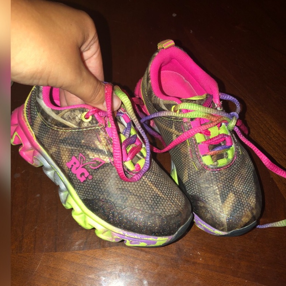 Real tree toddler tennis shoes